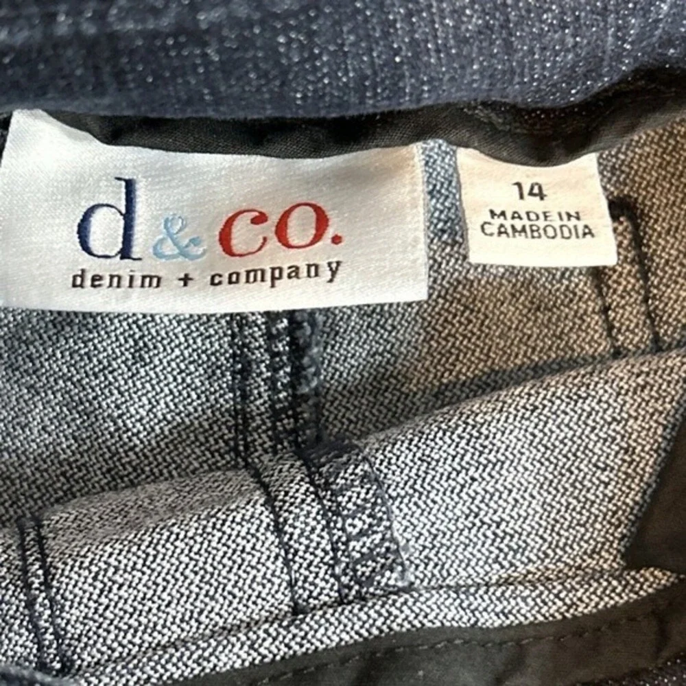 Denim & Co Womens Jeans Size 14 Dark Wash Straight Leg Floral Embroidered Pocket
